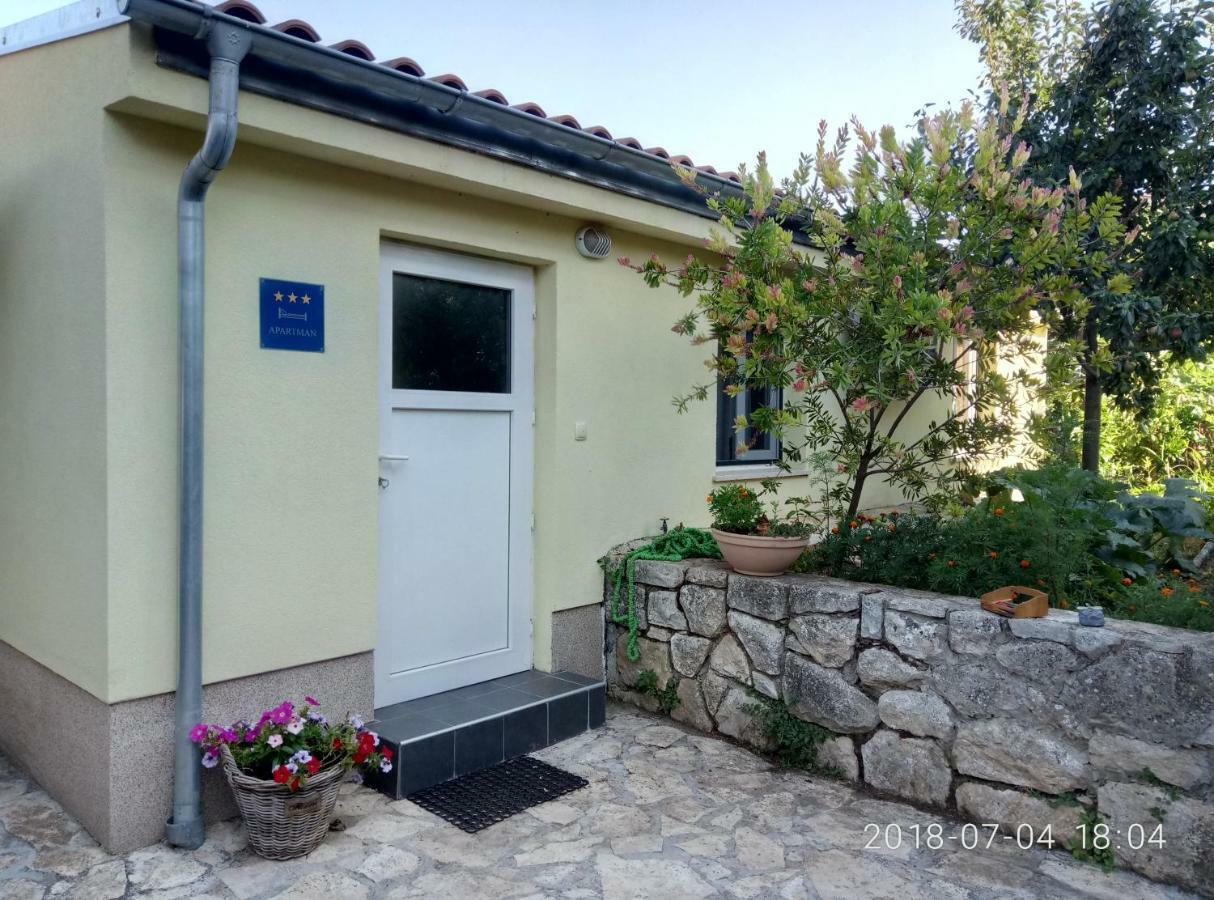 Apartman Vivian Pula Exterior foto